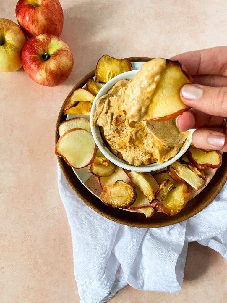 pumpkin pie dip with apples