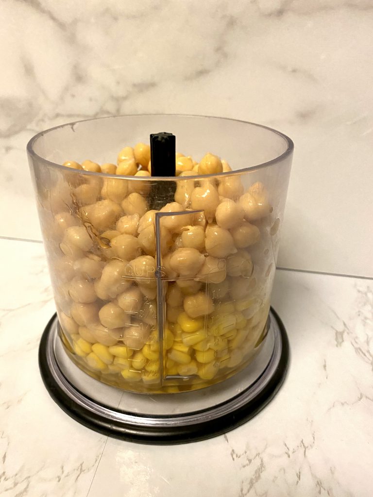 Real corn and chickpeas